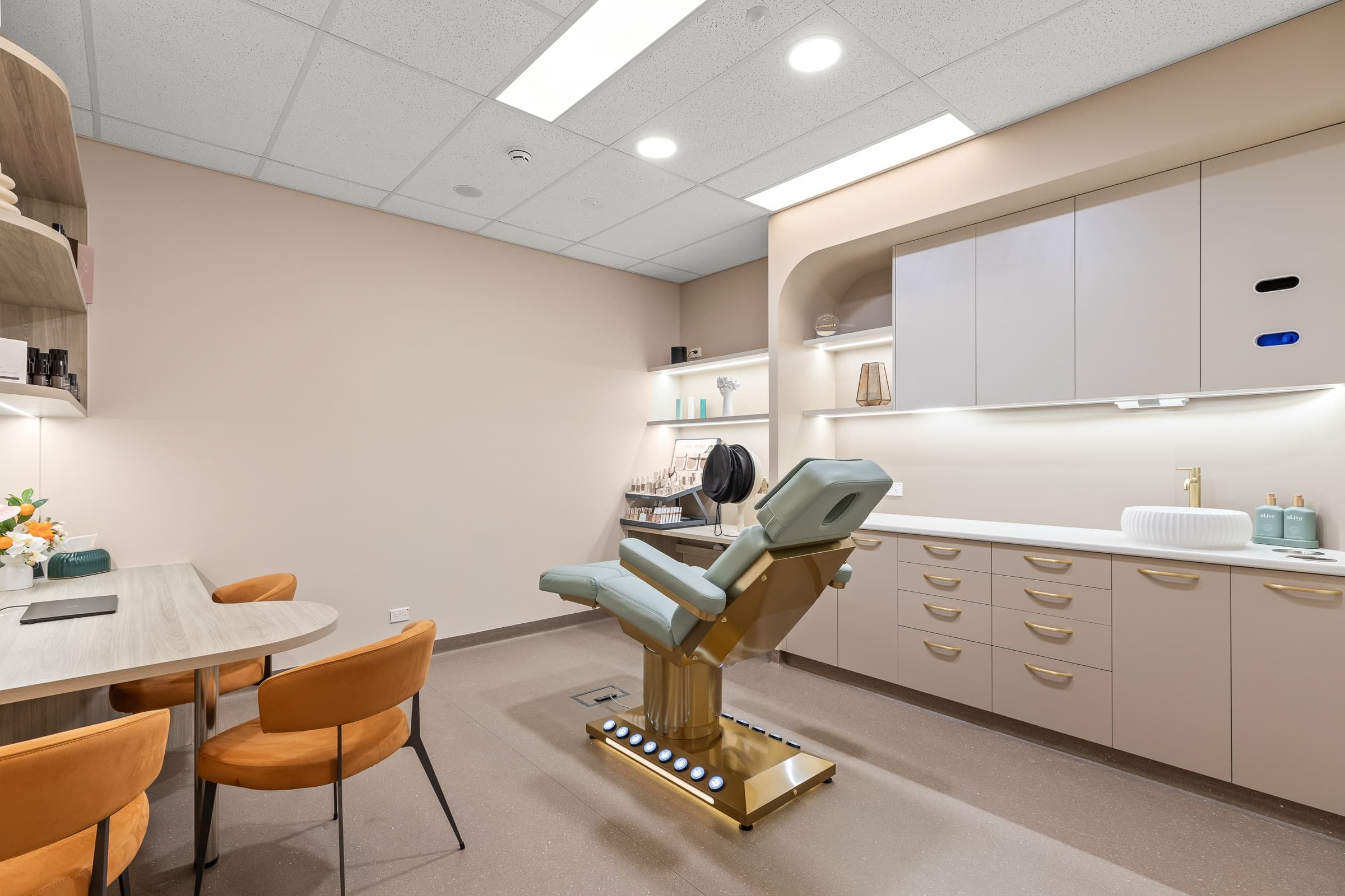 DNTL Code skin treatment room