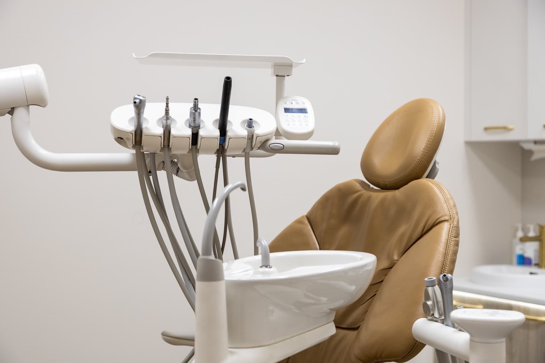 Dental chair and treatment unit